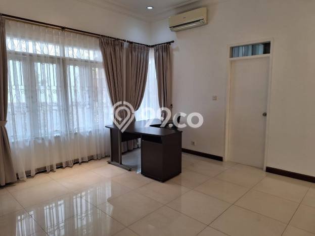 Dijual Rumah Mewah Megah Dengan View Eksklusif di Pondok Indah, Jakarta Selatan Dijual Rumah Mewah Megah Dengan View Eksklusif di Pondok Indah, Jakarta Selatan
