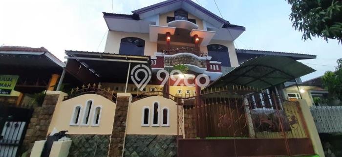 Hunian Cantik Modern Lb 300m2 di Semarang Tengah, Semarang Hunian Cantik Modern Lb 300m2 di Semarang Tengah, Semarang