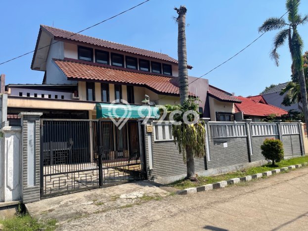 Dijual Rumah Premium dengan Fasilitas Sekitar Komplit di Cinere, Depok Dijual Rumah Premium dengan Fasilitas Sekitar Komplit di Cinere, Depok
