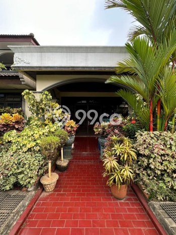 Dijual Rumah Premium dengan Fasilitas Sekitar Lengkap di Cinere, Depok Dijual Rumah Premium dengan Fasilitas Sekitar Lengkap di Cinere, Depok