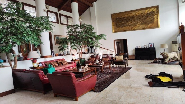 For Sale! Luxury House LT 3059m2 Desain Elegan di Lebak Bulus For Sale! Luxury House LT 3059m2 Desain Elegan di Lebak Bulus