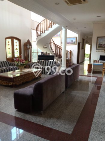 Rumah Luxury Modern Tanpa Renovasi di Kemang Pratama Bekasi Rumah Luxury Modern Tanpa Renovasi di Kemang Pratama Bekasi