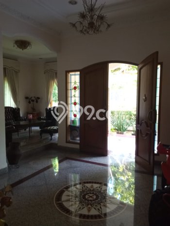Rumah Luxury Modern Tanpa Renovasi di Kemang Pratama Bekasi Rumah Luxury Modern Tanpa Renovasi di Kemang Pratama Bekasi