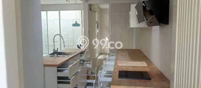 Rumah Elit Modern Tanpa Renovasi di Lebak Bulus Jakarta Selatan Rumah Elit Modern Tanpa Renovasi di Lebak Bulus Jakarta Selatan