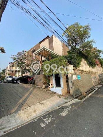 For Sale! Premium House LT 256m2 Desain Elegan di Kemang For Sale! Premium House LT 256m2 Desain Elegan di Kemang