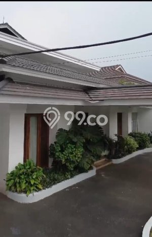 Rumah Elit Modern Tanpa Renovasi di Kemang Jakarta Selatan Rumah Elit Modern Tanpa Renovasi di Kemang Jakarta Selatan