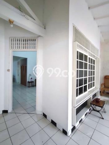 Ready to Use! Luxury House LT 225m2 Desain Modern di Lebak Bulus Ready to Use! Luxury House LT 225m2 Desain Modern di Lebak Bulus