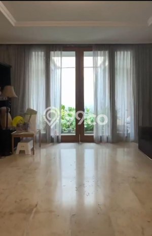 Rumah Elit Modern Tanpa Renovasi di Kemang Jakarta Selatan Rumah Elit Modern Tanpa Renovasi di Kemang Jakarta Selatan