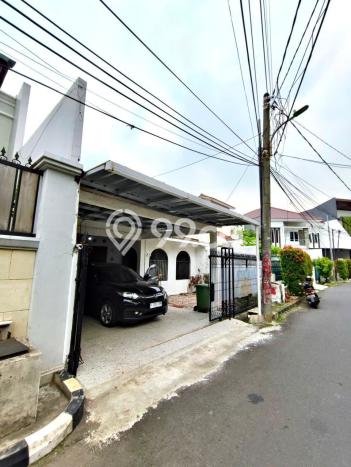 Ready to Use! Luxury House LT 225m2 Desain Modern di Lebak Bulus Ready to Use! Luxury House LT 225m2 Desain Modern di Lebak Bulus