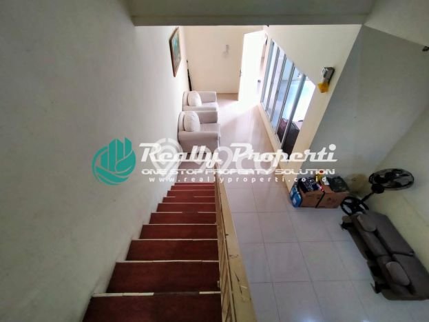 Dijual Hunian Rumah Terawat 4 KT di Pondok Kelapa, Jakarta Timur Dijual Hunian Rumah Terawat 4 KT di Pondok Kelapa, Jakarta Timur
