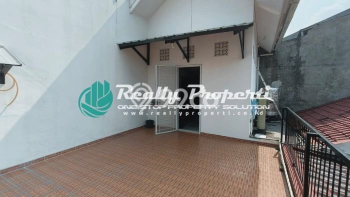 Dijual Rumah Luas Megah Dengan View Eksklusif di Jatiwaringin, Bekasi Dijual Rumah Luas Megah Dengan View Eksklusif di Jatiwaringin, Bekasi