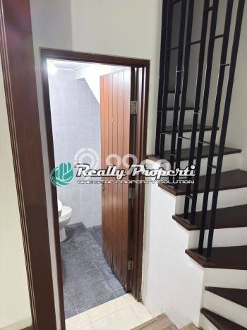 Disewakan! Rumah 4 Kamar Tidur &
3 Kamar Mandi di Pinang Ranti, Jakarta Timur Disewakan! Rumah 4 Kamar Tidur &
3 Kamar Mandi di Pinang Ranti, Jakarta Timur