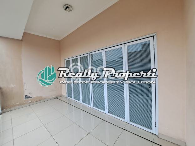 Rumah Elit LB 221m2 Siap Pakai Desain Elegan di Jatibening, Bekasi Rumah Elit LB 221m2 Siap Pakai Desain Elegan di Jatibening, Bekasi