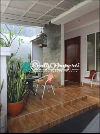 For Sale! Luxury House LT 184m2 Desain Modern di Pondok Kelapa For Sale! Luxury House LT 184m2 Desain Modern di Pondok Kelapa
