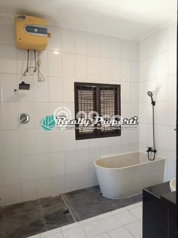Rumah di Jati Cempaka, Akses ke Mall, LT 225m² Rumah di Jati Cempaka, Akses ke Mall, LT 225m²