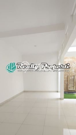 Rumah Modern 3 KT di Pondok Bambu Jakarta Timur Unfurnished Rumah Modern 3 KT di Pondok Bambu Jakarta Timur Unfurnished