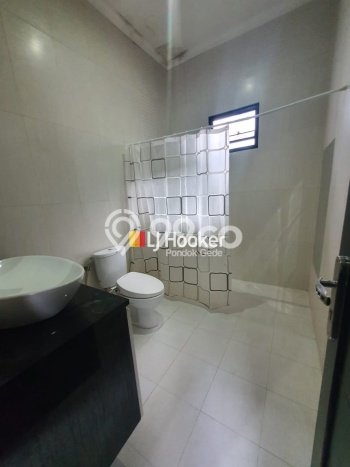 Disewakan! Rumah 3 Kamar Tidur &
2 Kamar Mandi di Jati Rahayu, Bekasi Disewakan! Rumah 3 Kamar Tidur &
2 Kamar Mandi di Jati Rahayu, Bekasi