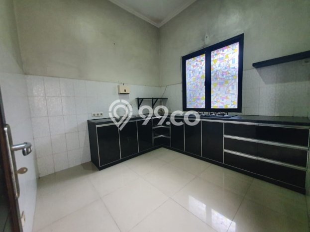 Disewakan! Rumah 3 Kamar Tidur &
2 Kamar Mandi di Jati Rahayu, Bekasi Disewakan! Rumah 3 Kamar Tidur &
2 Kamar Mandi di Jati Rahayu, Bekasi