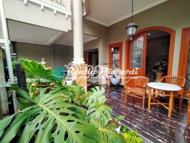 Rumah Eksklusif di Pondok Bambu, Jakarta Timur, LT 260m² Bangunan 550m² Rumah Eksklusif di Pondok Bambu, Jakarta Timur, LT 260m² Bangunan 550m²