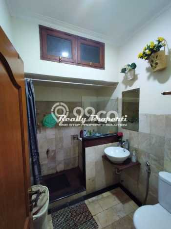 Rumah Eksklusif di Pondok Bambu, Jakarta Timur, LT 260m² Bangunan 550m² Rumah Eksklusif di Pondok Bambu, Jakarta Timur, LT 260m² Bangunan 550m²