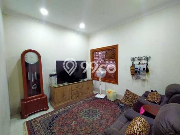 Rumah Eksklusif di Pondok Bambu, Jakarta Timur, LT 260m² Bangunan 550m² Rumah Eksklusif di Pondok Bambu, Jakarta Timur, LT 260m² Bangunan 550m²