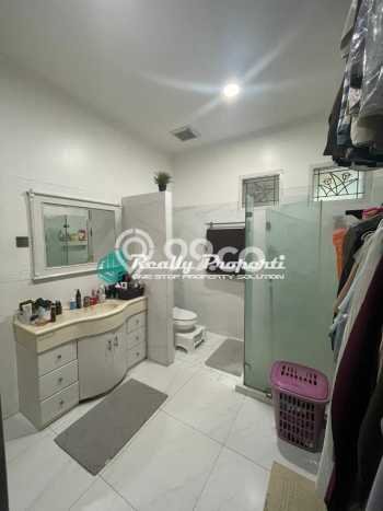 BEST DEAL! Rumah Untuk Investasi di Cikunir, Luas 348m² LB 430m² BEST DEAL! Rumah Untuk Investasi di Cikunir, Luas 348m² LB 430m²
