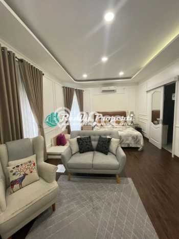 BEST DEAL! Rumah Untuk Investasi di Cikunir, Luas 348m² LB 430m² BEST DEAL! Rumah Untuk Investasi di Cikunir, Luas 348m² LB 430m²