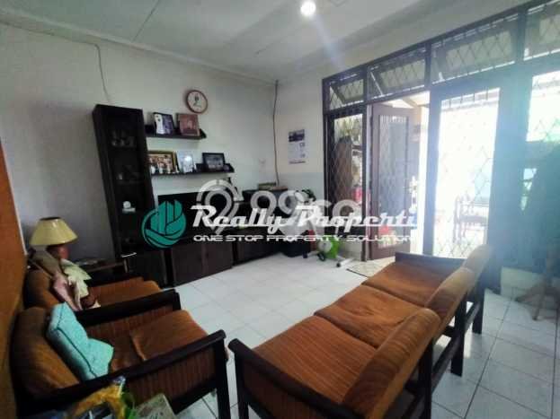 Jual Murah Rumah dengan Luas Tanah 288m² dan Luas Bangunan 162m² di Area Cikunir, Bekasi Jual Murah Rumah dengan Luas Tanah 288m² dan Luas Bangunan 162m² di Area Cikunir, Bekasi
