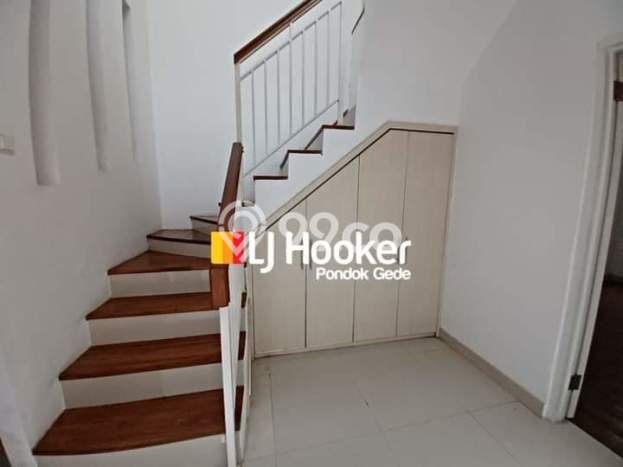 Rumah kawasan Bambu Apus, Jakarta Timur, LT 139m² LB 120m² Rumah kawasan Bambu Apus, Jakarta Timur, LT 139m² LB 120m²