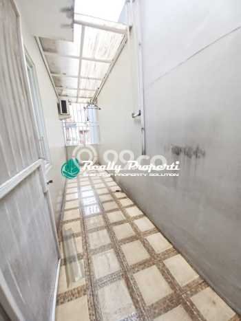 Rumah kawasan Bambu Apus, Jakarta Timur, LT 139m² LB 120m² Rumah kawasan Bambu Apus, Jakarta Timur, LT 139m² LB 120m²