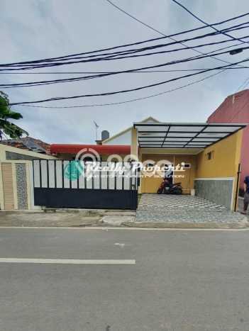Rumah Eksklusif di Cipayung, Jakarta Timur, Luas 129m² LB 100m² Rumah Eksklusif di Cipayung, Jakarta Timur, Luas 129m² LB 100m²
