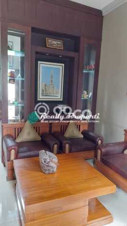 Rumah di Kemang Pratama, Bekasi, Luas 207m² Bangunan 180m² Rumah di Kemang Pratama, Bekasi, Luas 207m² Bangunan 180m²