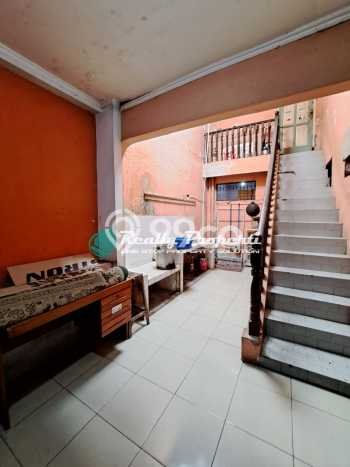 Rumah Elit LB 350m2 Siap Huni Desain Elegan di Jatiwarna, Bekasi Rumah Elit LB 350m2 Siap Huni Desain Elegan di Jatiwarna, Bekasi