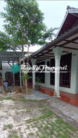 HUNIAN PILIHAN! Rumah kawasan Jatiwaringin, 4 KM, Area Asri, LT 300m² Bangunan 200m² HUNIAN PILIHAN! Rumah kawasan Jatiwaringin, 4 KM, Area Asri, LT 300m² Bangunan 200m²