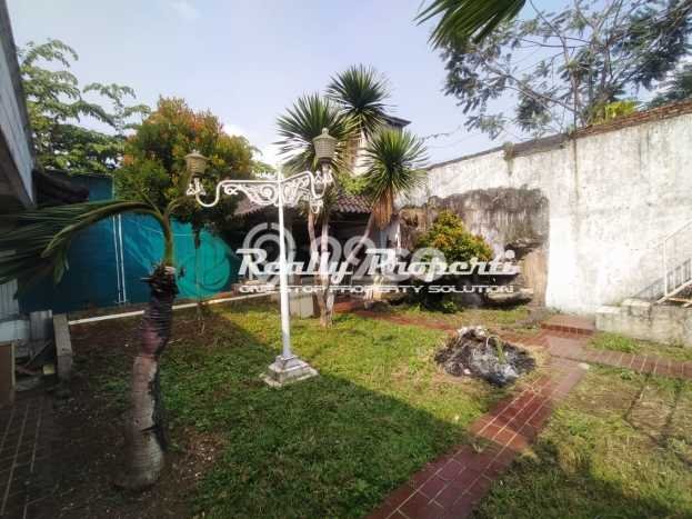 Rumah Minimalis LT 730m² Terawat di Kompleks Perumahan Jati Rahayu, Bekasi Rumah Minimalis LT 730m² Terawat di Kompleks Perumahan Jati Rahayu, Bekasi