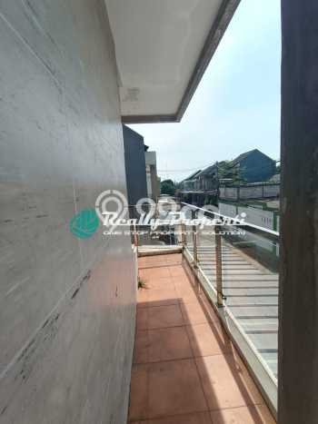 HARGA SPESIAL! Rumah kawasan Jati Asih, Dekat Fasilitas, 3 KT, LT 90m² Bangunan 100m² HARGA SPESIAL! Rumah kawasan Jati Asih, Dekat Fasilitas, 3 KT, LT 90m² Bangunan 100m²