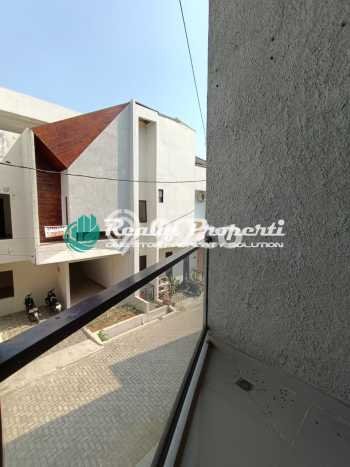 Rumah sewa siap pakai 4 KT di Jatibening, Bekasi Rumah sewa siap pakai 4 KT di Jatibening, Bekasi