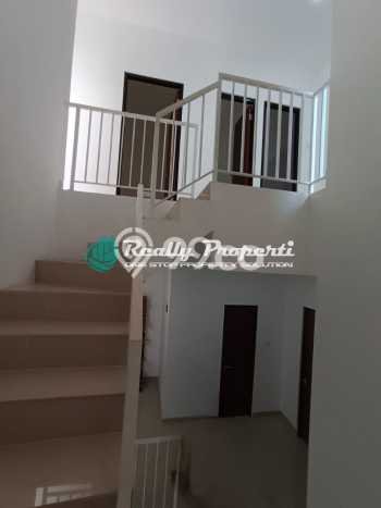 Rumah sewa siap pakai 4 KT di Jatibening, Bekasi Rumah sewa siap pakai 4 KT di Jatibening, Bekasi