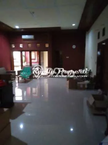 Rumah di Jatimakmur, Dekat Pusat Kota, LT 250m² Rumah di Jatimakmur, Dekat Pusat Kota, LT 250m²
