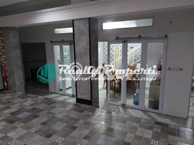 Rumah Modern 5 Kamar LT 200m2 di Jatibening Rumah Modern 5 Kamar LT 200m2 di Jatibening