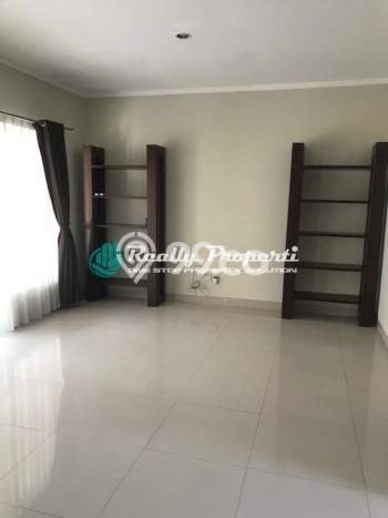 Disewakan Segera Rumah Kondisi Bagus di Area Ciracas, Jakarta Timur Disewakan Segera Rumah Kondisi Bagus di Area Ciracas, Jakarta Timur