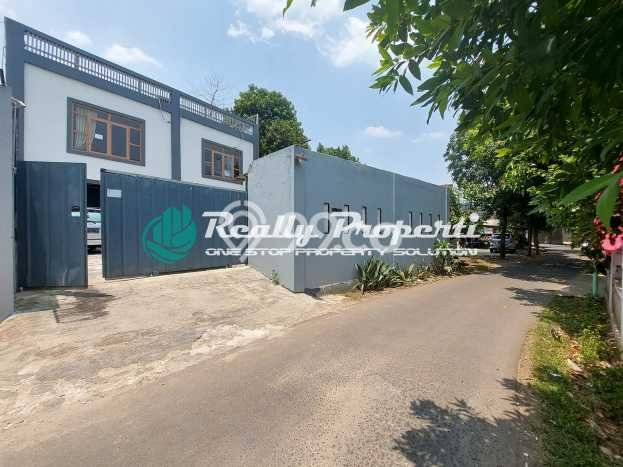 AREA SUPER PREMIUM! Gudang di Tapos, Luas 450m², Ramai Pembeli AREA SUPER PREMIUM! Gudang di Tapos, Luas 450m², Ramai Pembeli