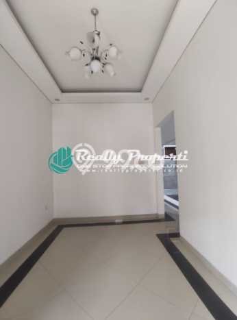Rumah LT 268m² Newly Renovated di Lokasi Prestisius Jati Cempaka, Bekasi Rumah LT 268m² Newly Renovated di Lokasi Prestisius Jati Cempaka, Bekasi