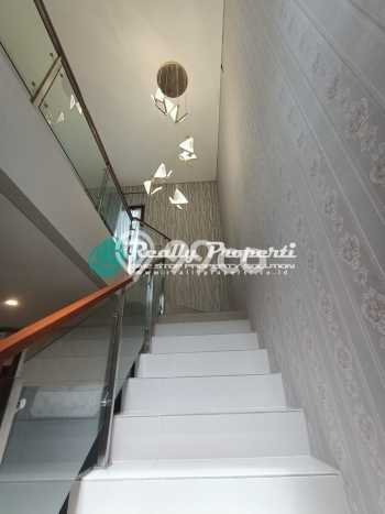 BEST CHOICE! Rumah kawasan Jatiwarna, 3 KM, Akses Mall, LT 144m² LB 150m² BEST CHOICE! Rumah kawasan Jatiwarna, 3 KM, Akses Mall, LT 144m² LB 150m²