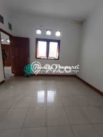 Disewakan Rumah Harga Terjangkau di Jatibening Bekasi dengan 4 KT Disewakan Rumah Harga Terjangkau di Jatibening Bekasi dengan 4 KT