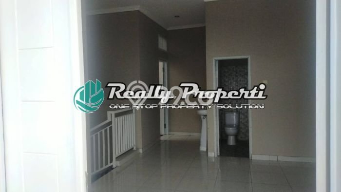 Rumah sewa siap pakai 4 KT di Jatimakmur, Bekasi Rumah sewa siap pakai 4 KT di Jatimakmur, Bekasi