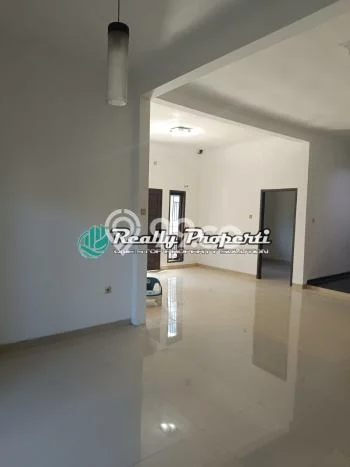 Rumah di Jati Cempaka, Akses ke Mall, LT 225m² Rumah di Jati Cempaka, Akses ke Mall, LT 225m²