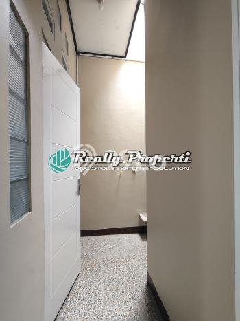 Disewakan! Rumah 3 Kamar Tidur &
1 Kamar Mandi di Jatimakmur, Bekasi Disewakan! Rumah 3 Kamar Tidur &
1 Kamar Mandi di Jatimakmur, Bekasi