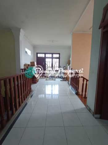 HUNIAN EKSKLUSIF! Rumah di Jatibening, 3 KM, Design Minimalis, Luas 670m2m² LB 300m2m² HUNIAN EKSKLUSIF! Rumah di Jatibening, 3 KM, Design Minimalis, Luas 670m2m² LB 300m2m²
