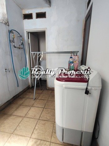 Disewakan! Rumah 3 Kamar Tidur &
2 Kamar Mandi di Jatibening, Bekasi Disewakan! Rumah 3 Kamar Tidur &
2 Kamar Mandi di Jatibening, Bekasi
